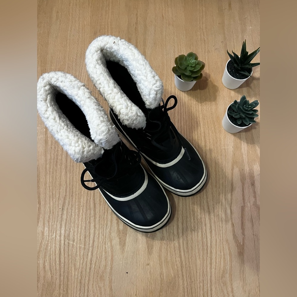 Sorel Winter Carnival Boots - Picture 3 of 6